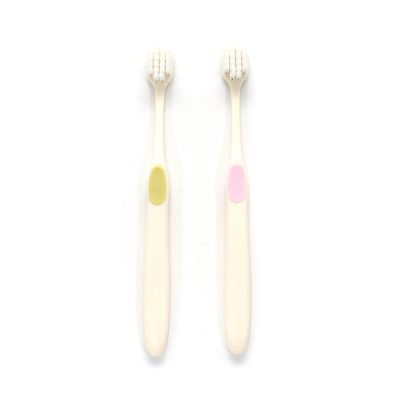 مقبض PP/TPE فرشاة أسنان تنظيف عميق للبالغين بشعيرات PBT ناعمة للغاية على الطراز الأمريكي